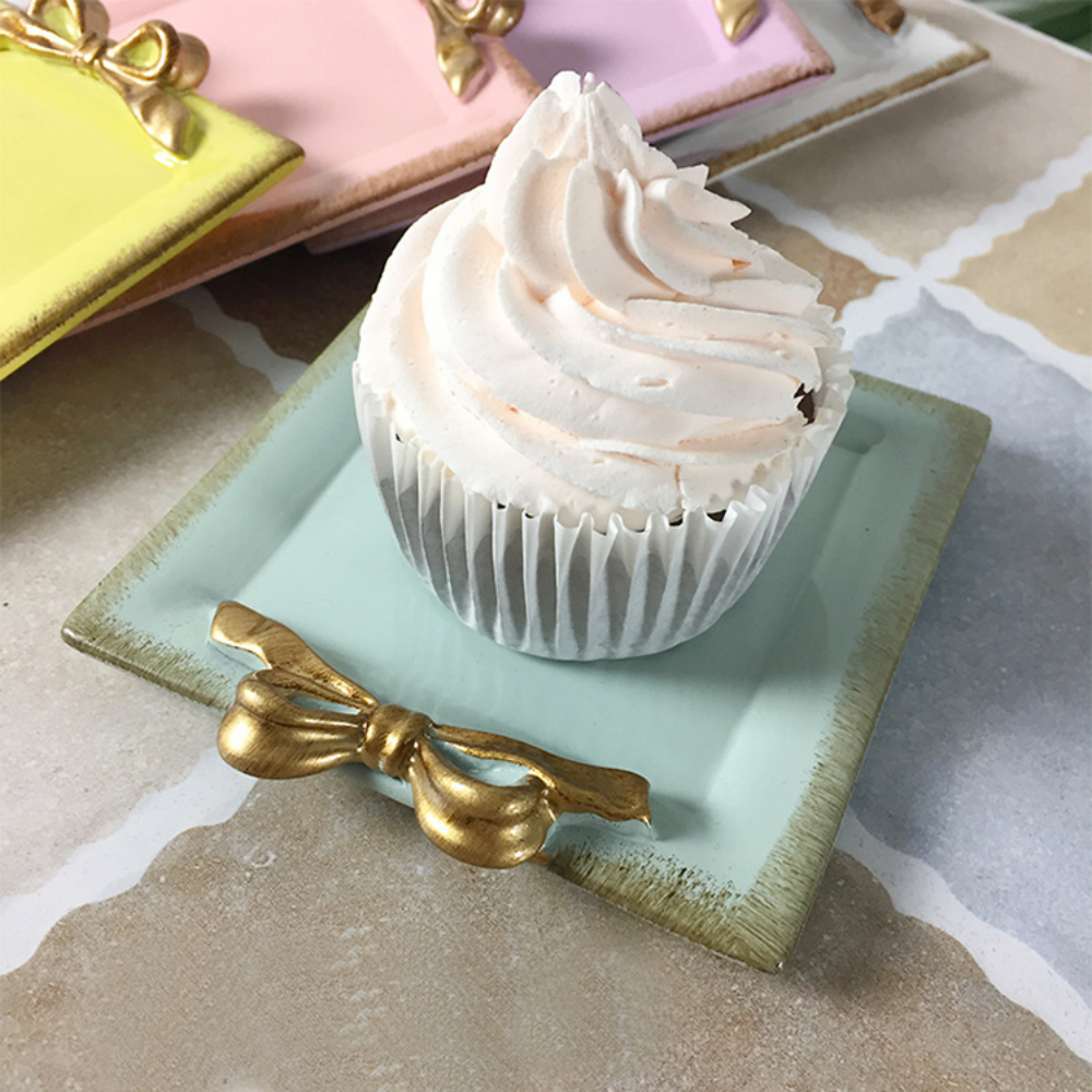 Bowtie Square Plates - Grafton Collection