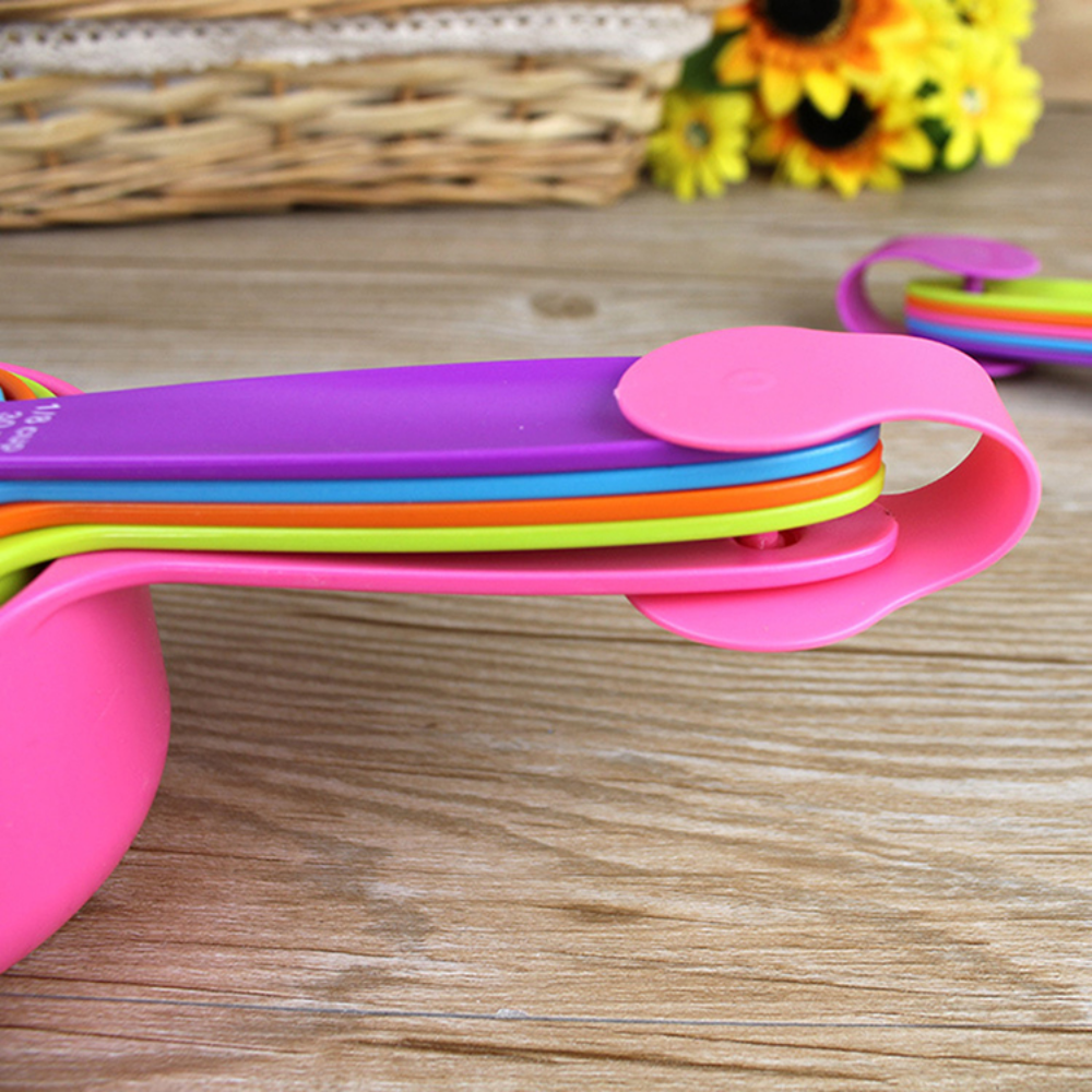 Colorful Plastic Measuring Spoons Set - Grafton Collection