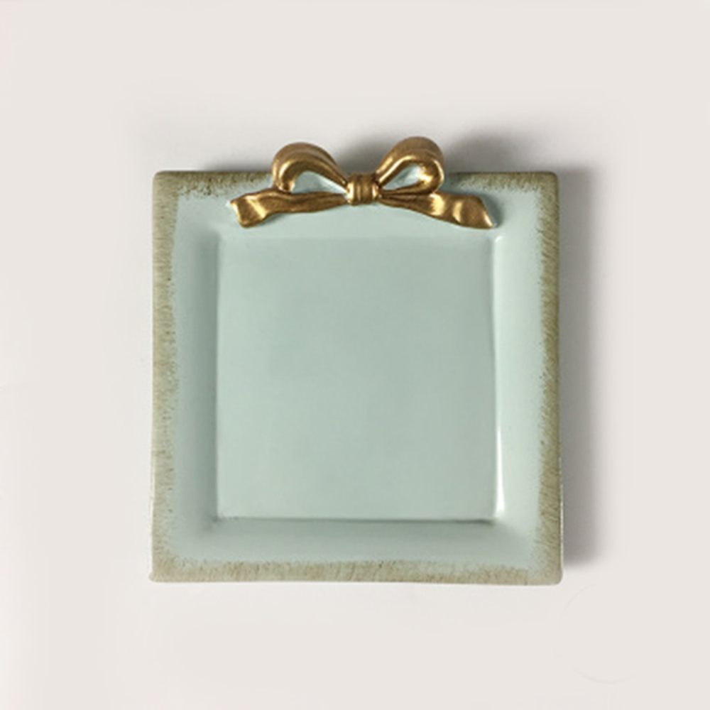 Bowtie Square Plates - Grafton Collection