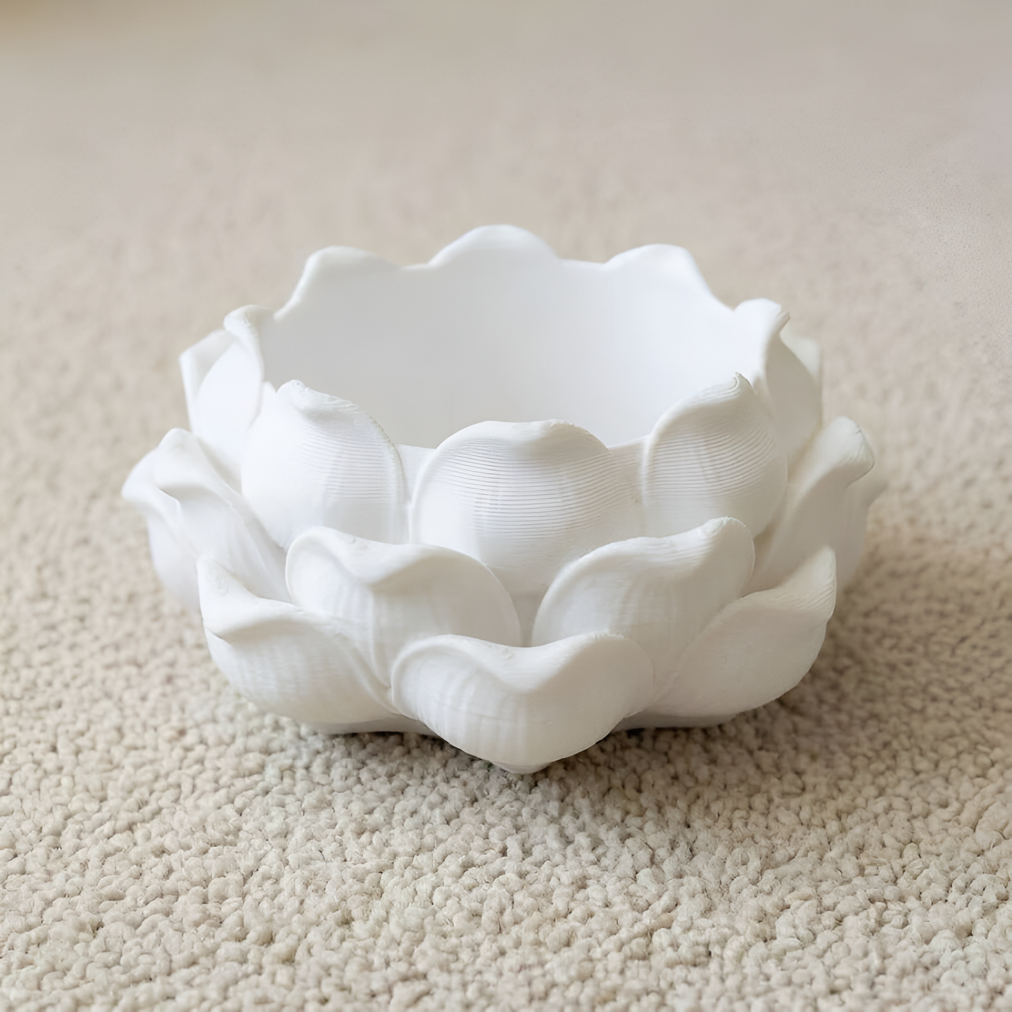 Lotus Flower Decorative Plastic Planter Pot For Succulents And Cactus