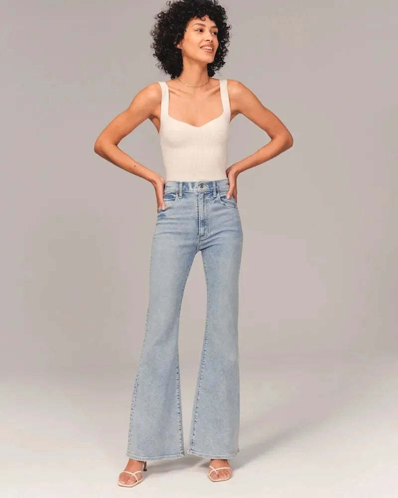 High Raised Flared Jeans With A Stretched Fit - Grafton Collection