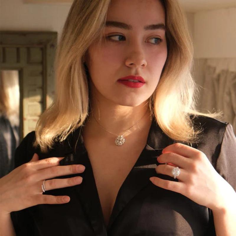 Elegant Four Leaf Clover Pendant Necklace-Customized Jewel