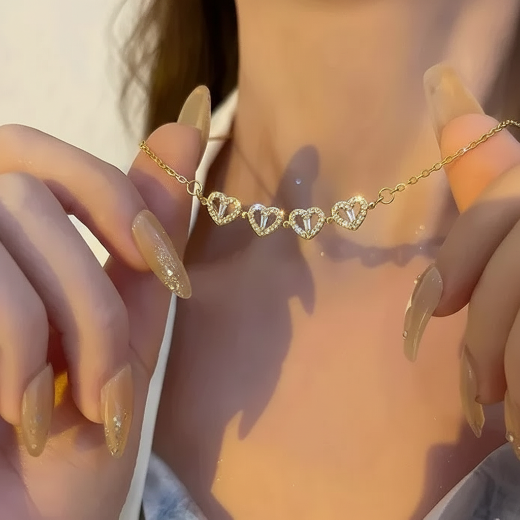 Openable Clover Necklace