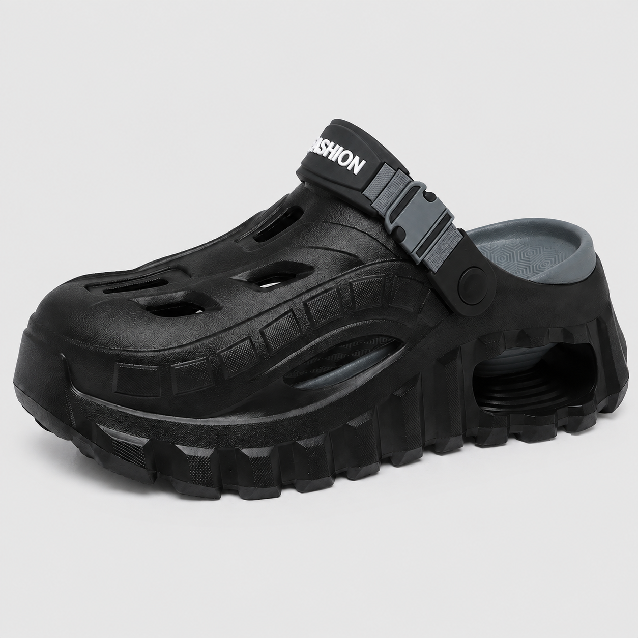 Summer Outdoor Thick Sole Hollow Clog Slippers For Men