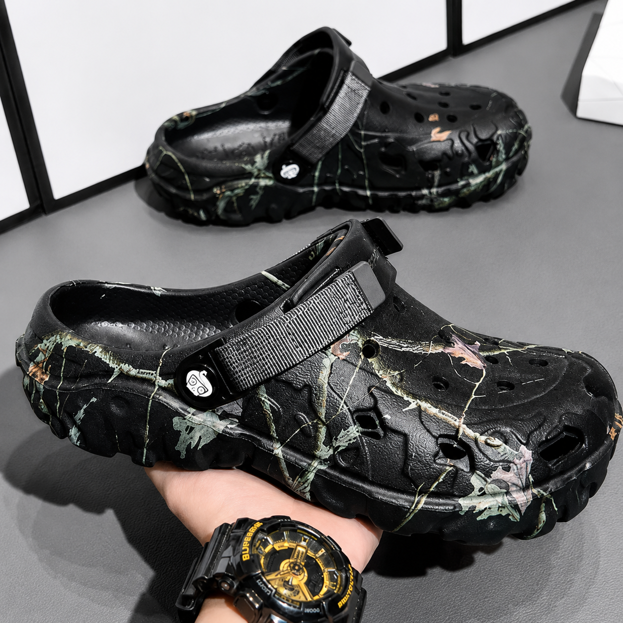 Casual Summer Indoor And Outdoor Men Clog Slippers 