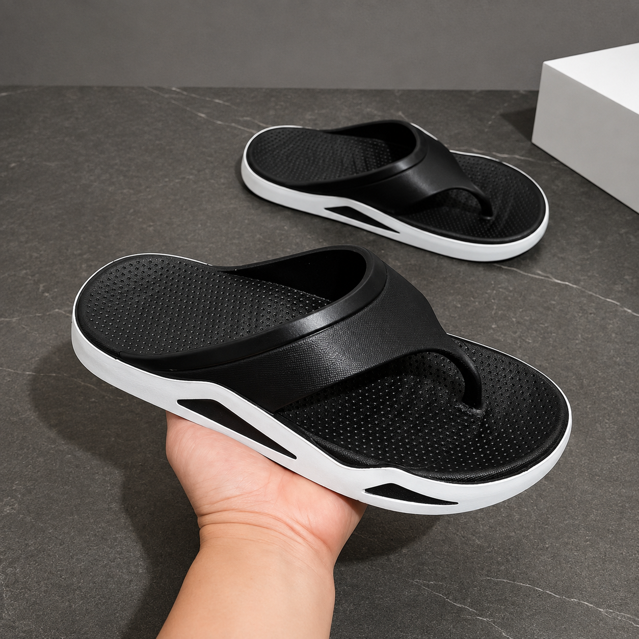 Hong Kong Style Anti Odor Flip Flop Sandals For Men And Women