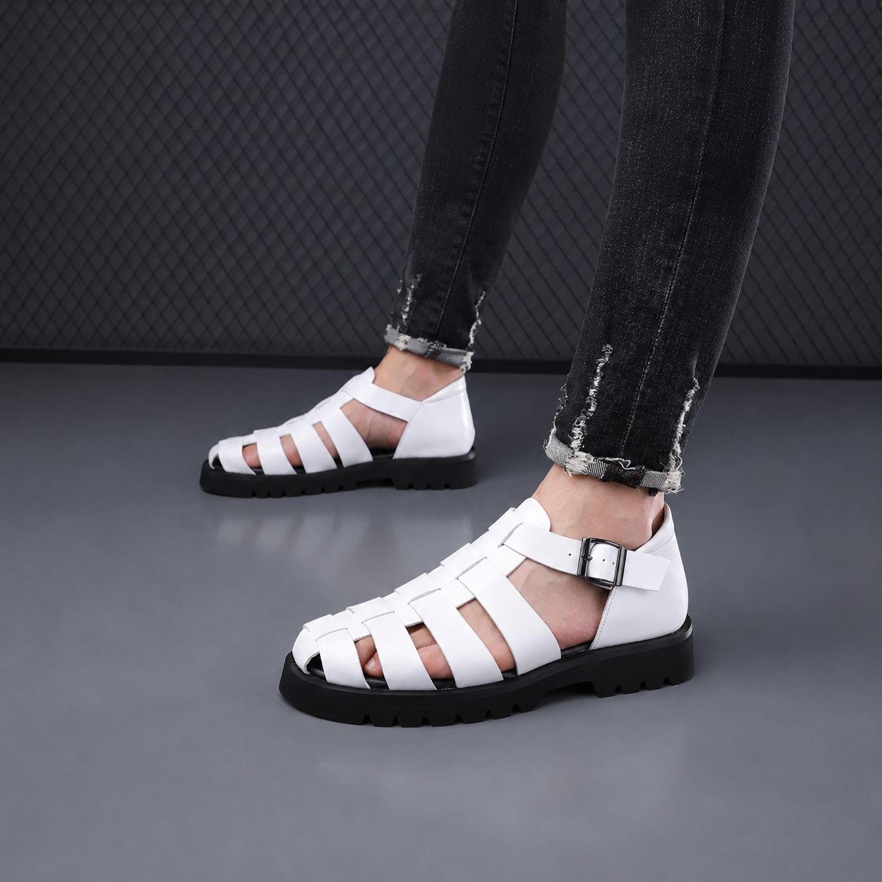 Buckle Strap Outdoor Casual Summer Shoes For Men