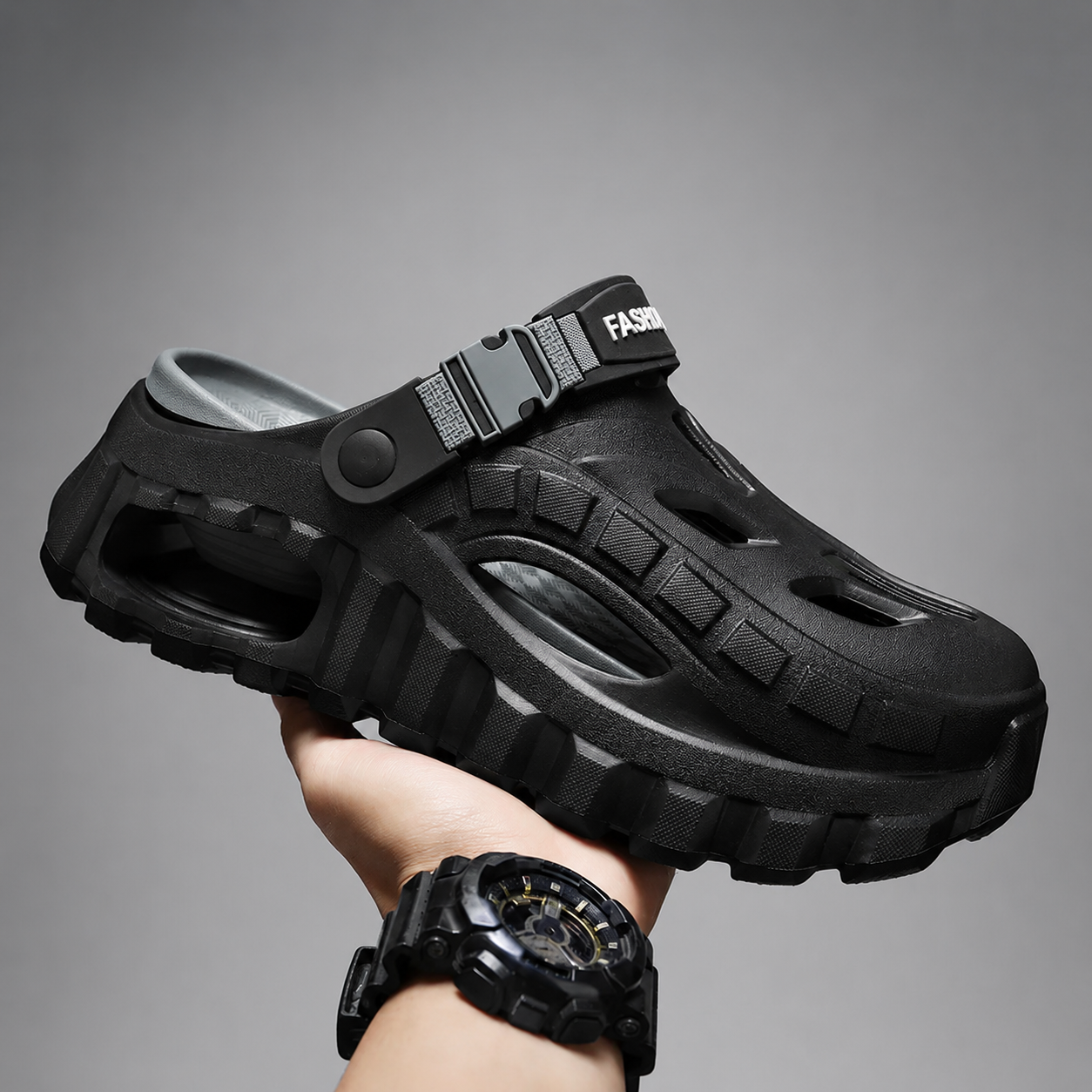Summer Outdoor Thick Sole Hollow Clog Slippers For Men