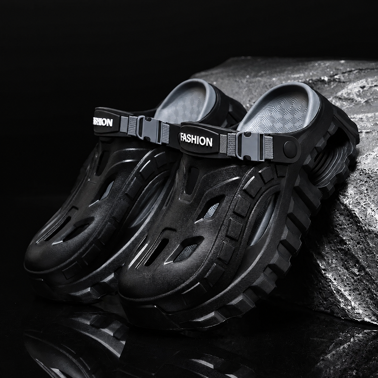 Summer Outdoor Thick Sole Hollow Clog Slippers For Men