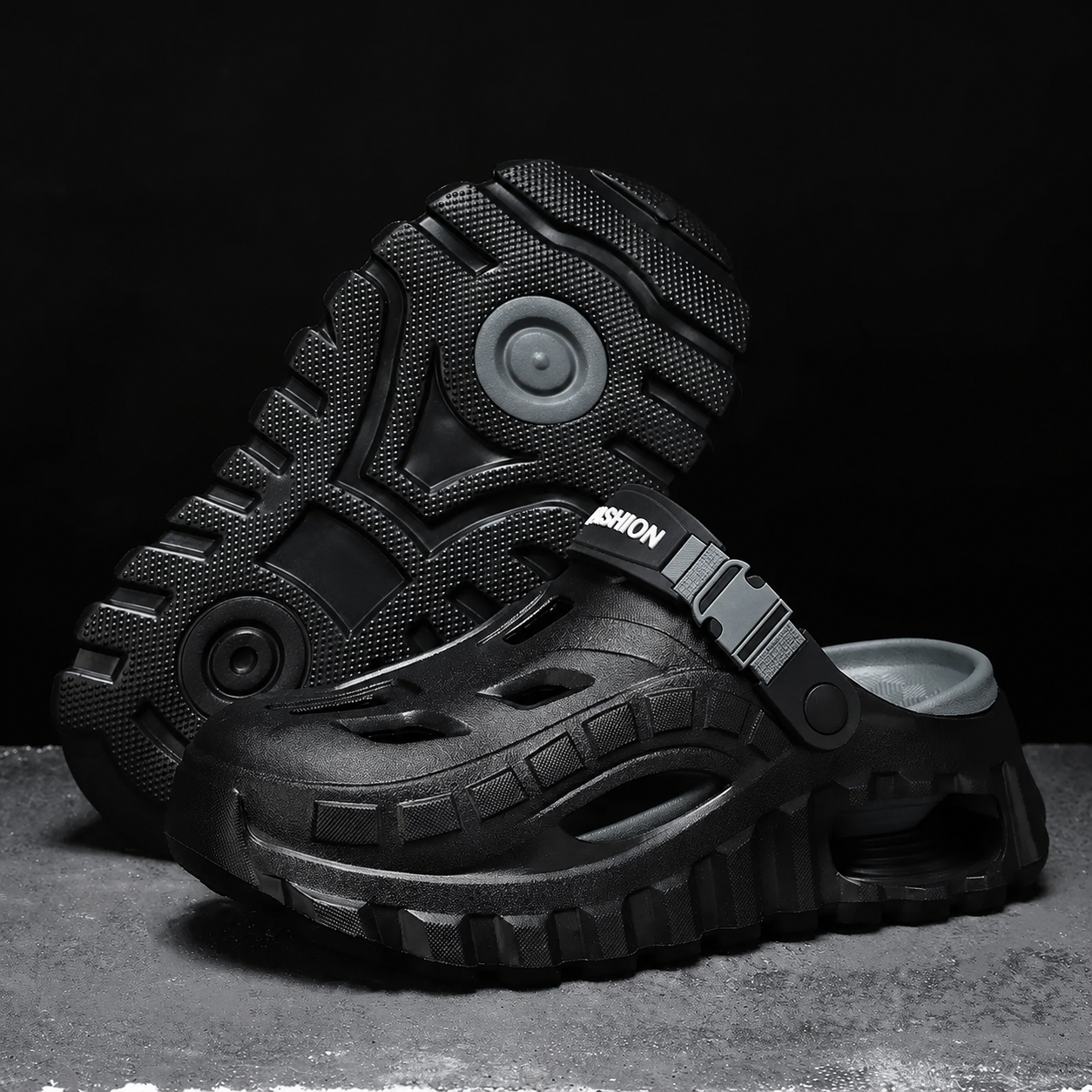 Summer Outdoor Thick Sole Hollow Clog Slippers For Men