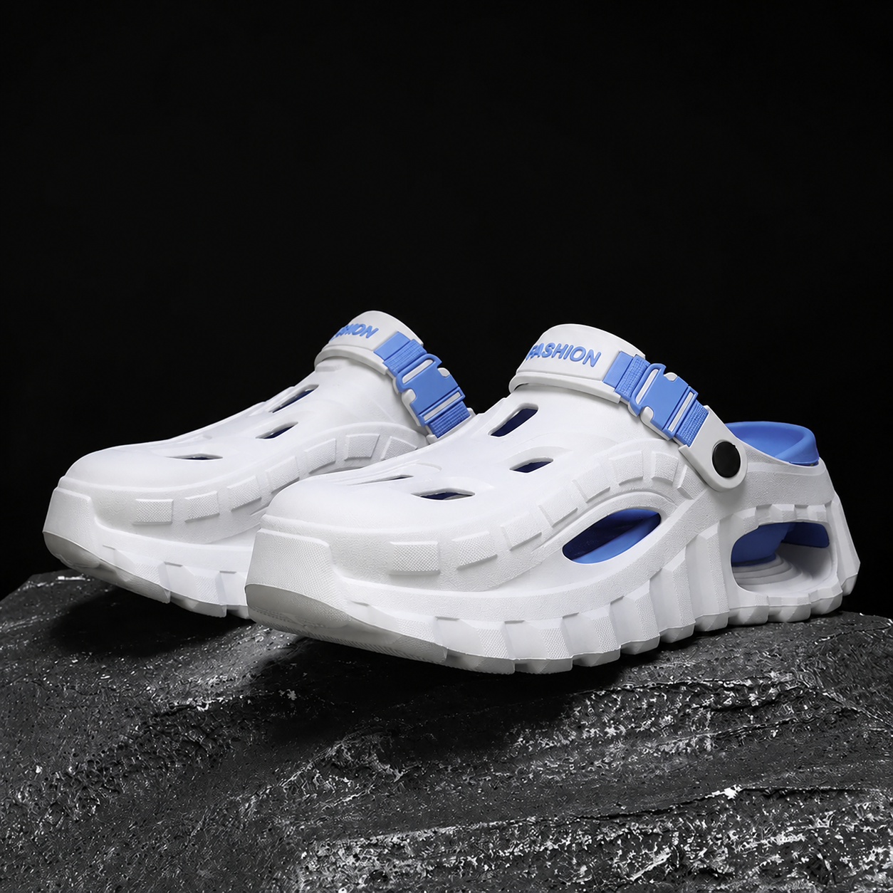 Summer Outdoor Thick Sole Hollow Clog Slippers For Men