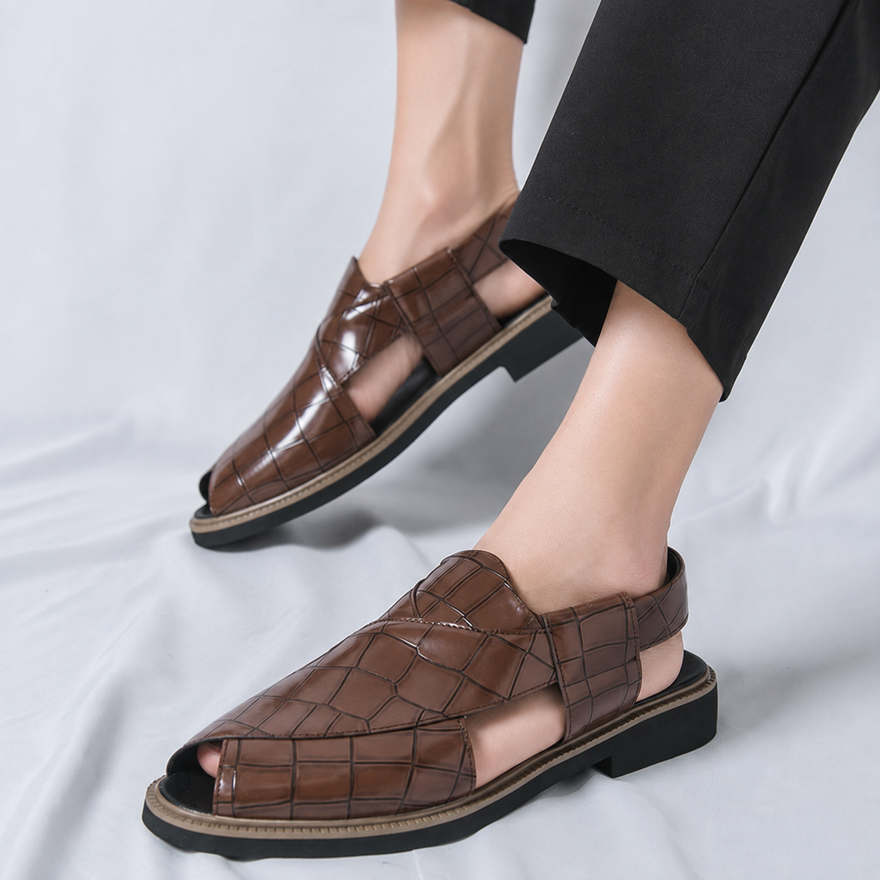 Cross Strap Casual Walking Outdoor Sandals For Men