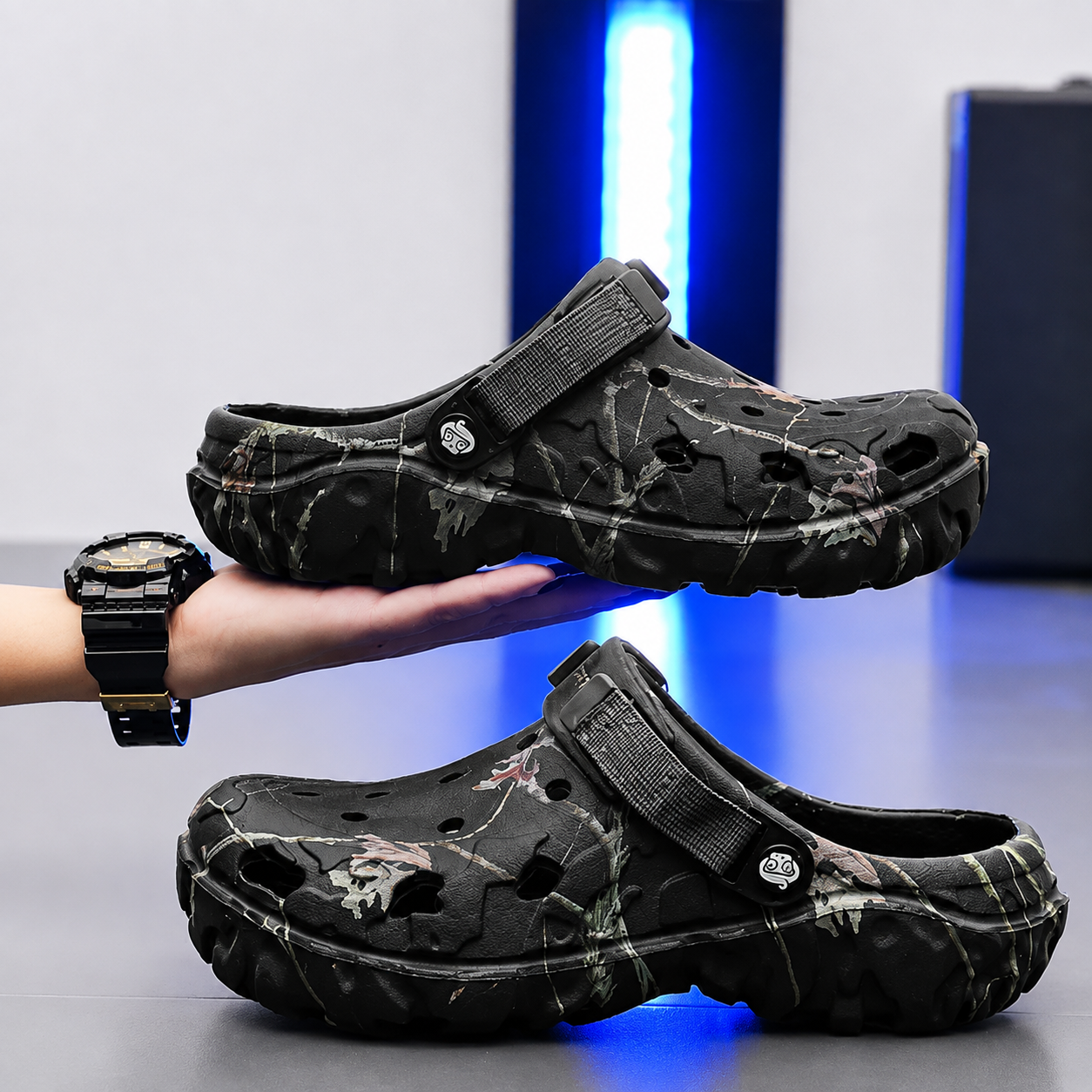 Casual Summer Indoor And Outdoor Men Clog Slippers 
