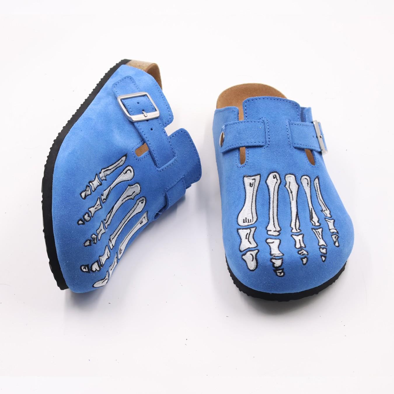 Embroidered Comfortable Cork Footbed Streetwear Clogs For Men
