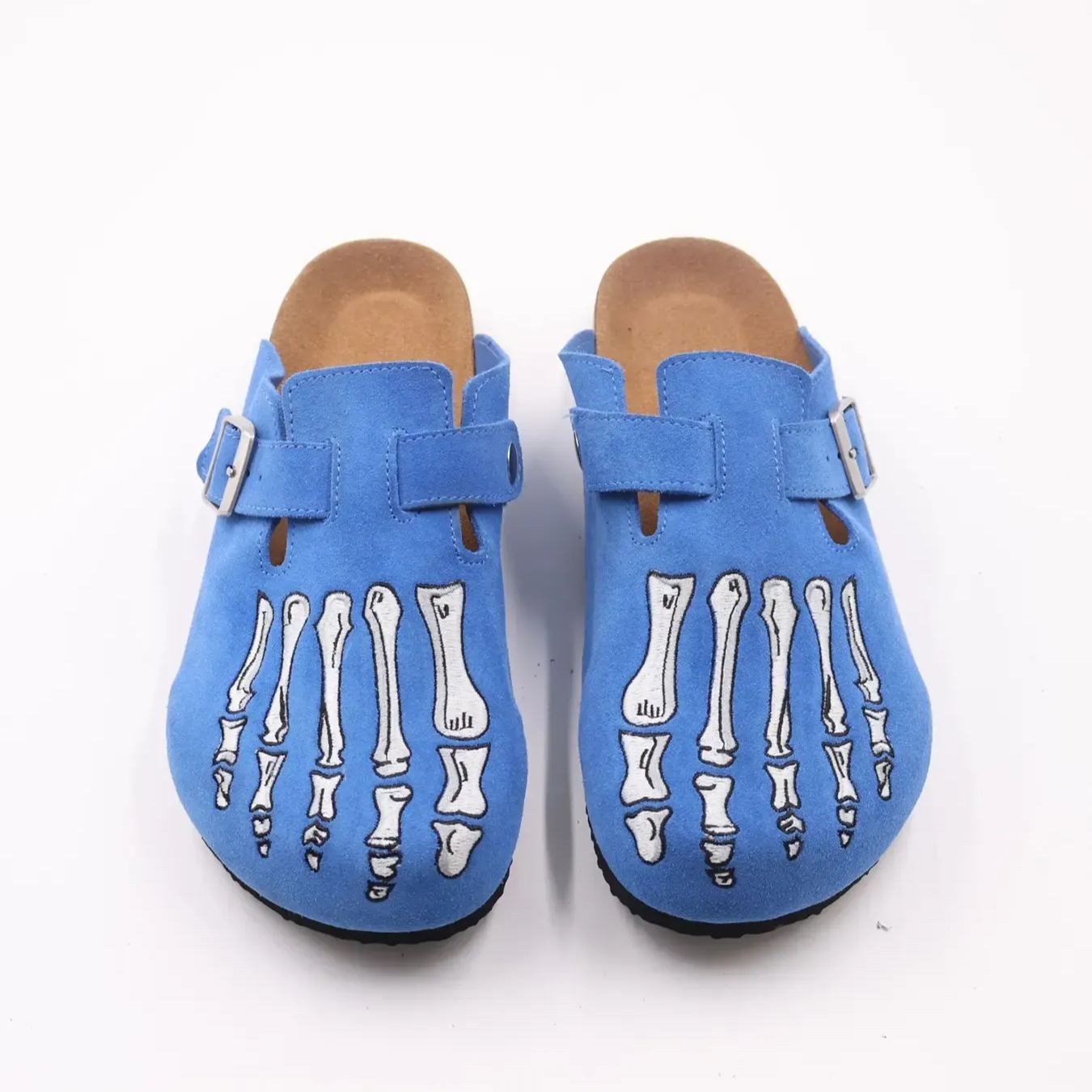 Embroidered Comfortable Cork Footbed Streetwear Clogs For Men
