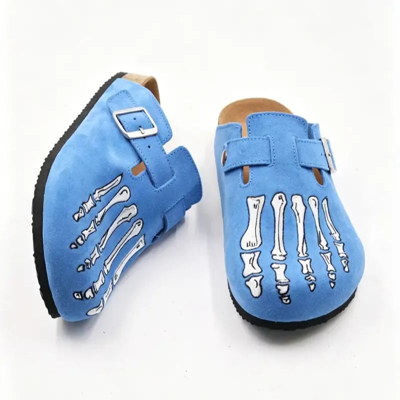 Embroidered Comfortable Cork Footbed Streetwear Clogs For Men