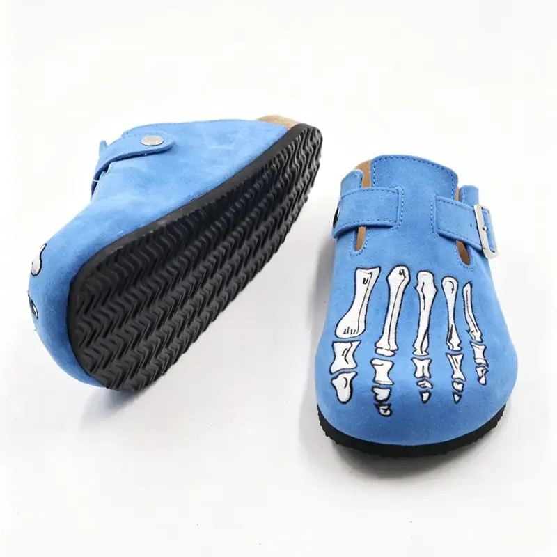 Embroidered Comfortable Cork Footbed Streetwear Clogs For Men