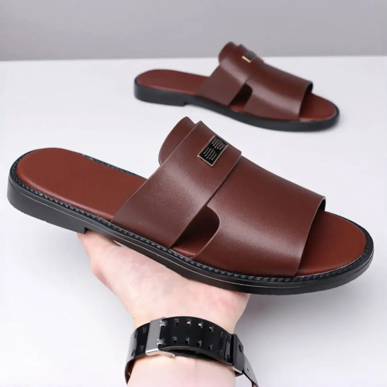 Lightweight Soft Sole Street Style Sandal For Men