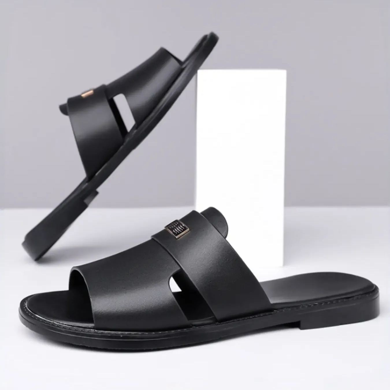 Lightweight Soft Sole Street Style Sandal For Men