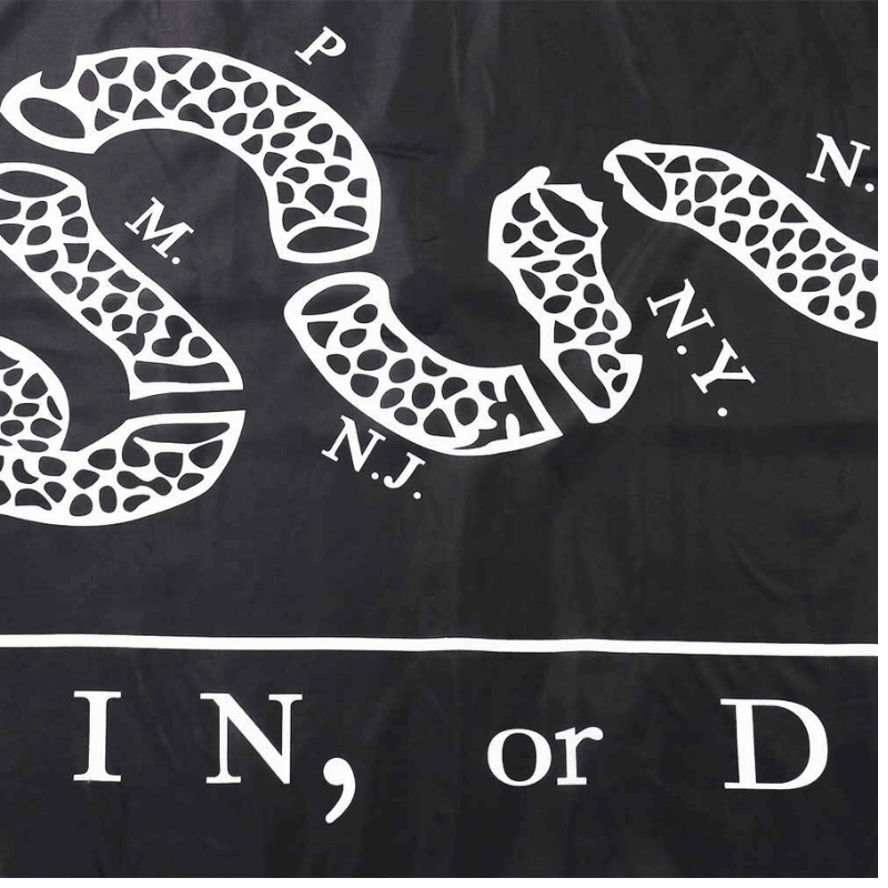 Join Or Die Snake Flag featuring bold design and patriotic symbolism-Globe Flags
