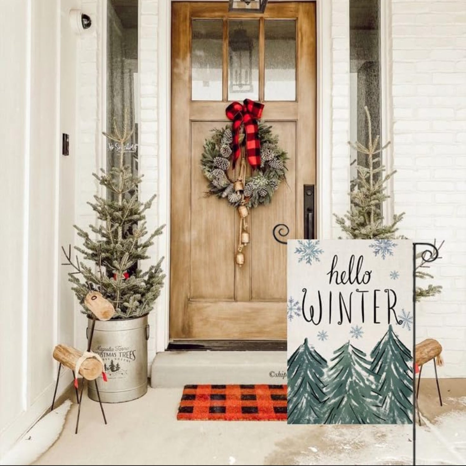 Christmas Tree Designed Flag Banner For Yard Decor material and construction detail