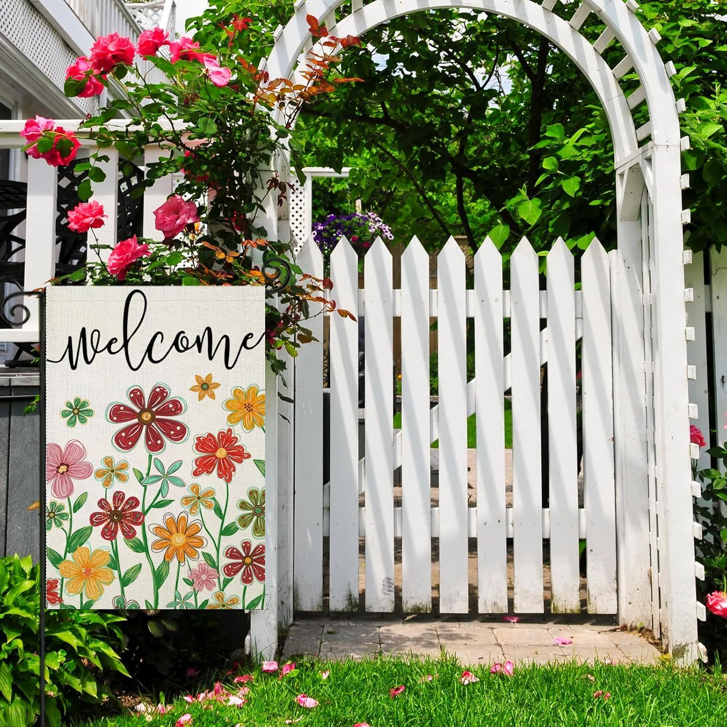 Spring Flowers Designed Welcome Banner-Globe Flags