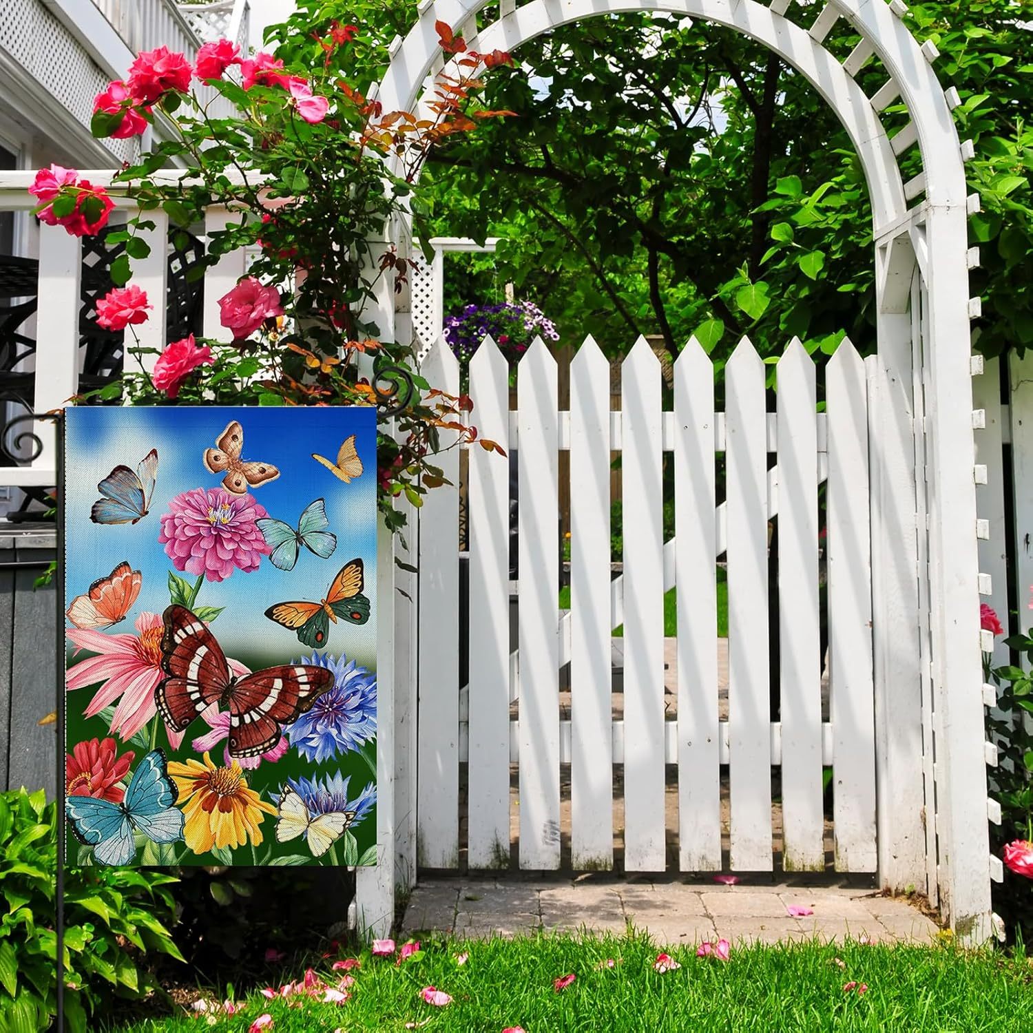 Butterfly And Floral Designed Decorative Banner-Globe Flags