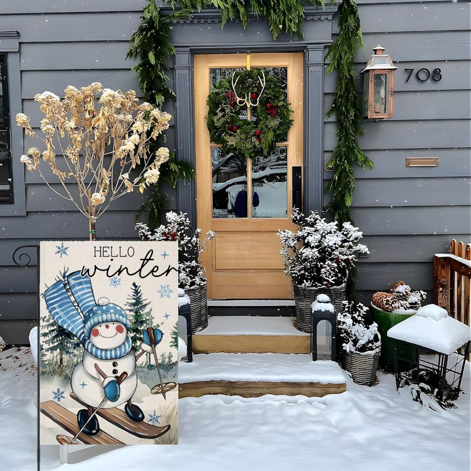 Snowman Printed Garden Flag - close-up of fabric and stitching detail