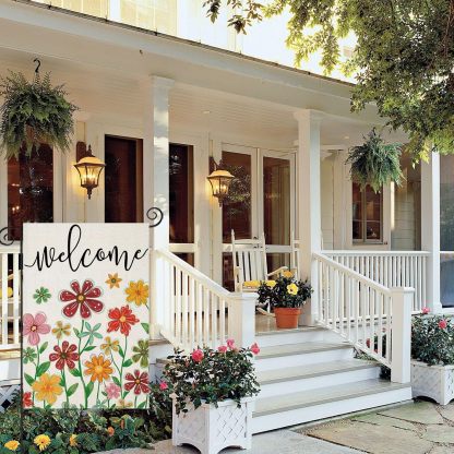 Spring Flowers Designed Welcome Banner-Globe Flags