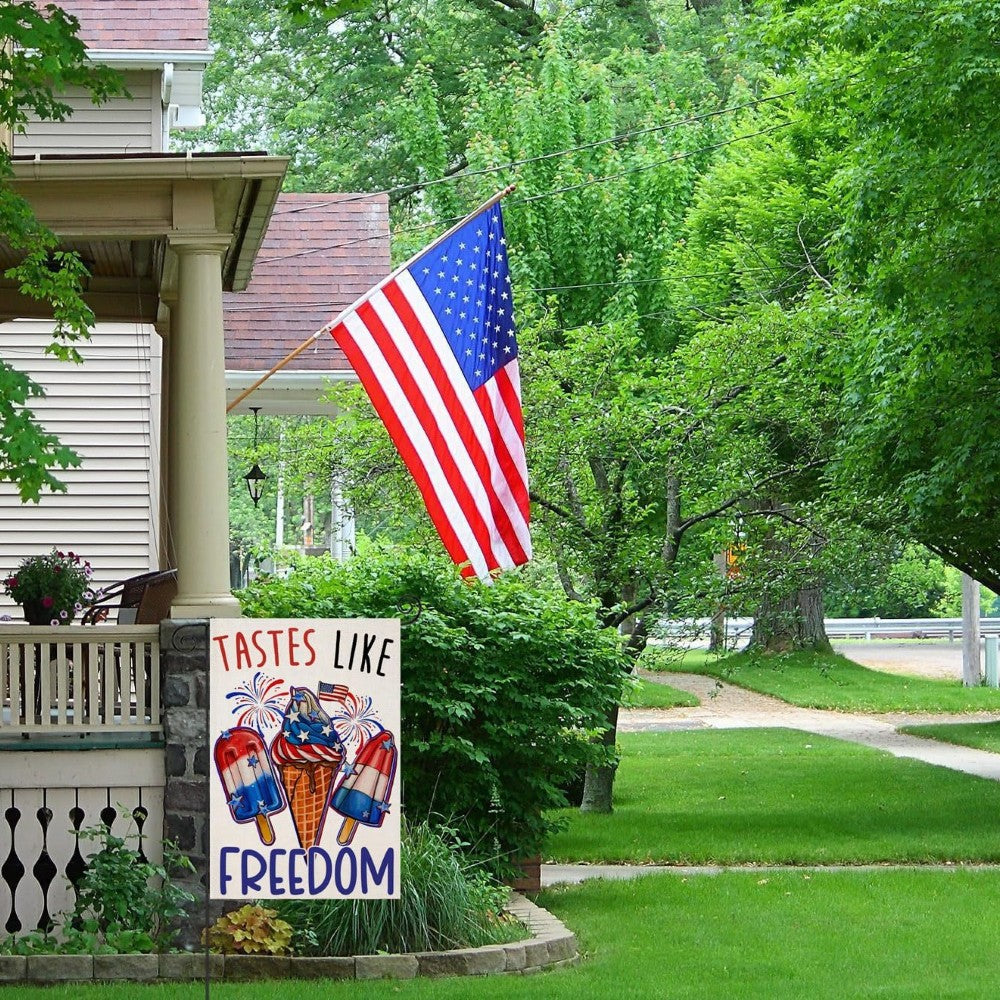 Vintage 1776 American Flag For Garden Banner fabric detail and color accuracy