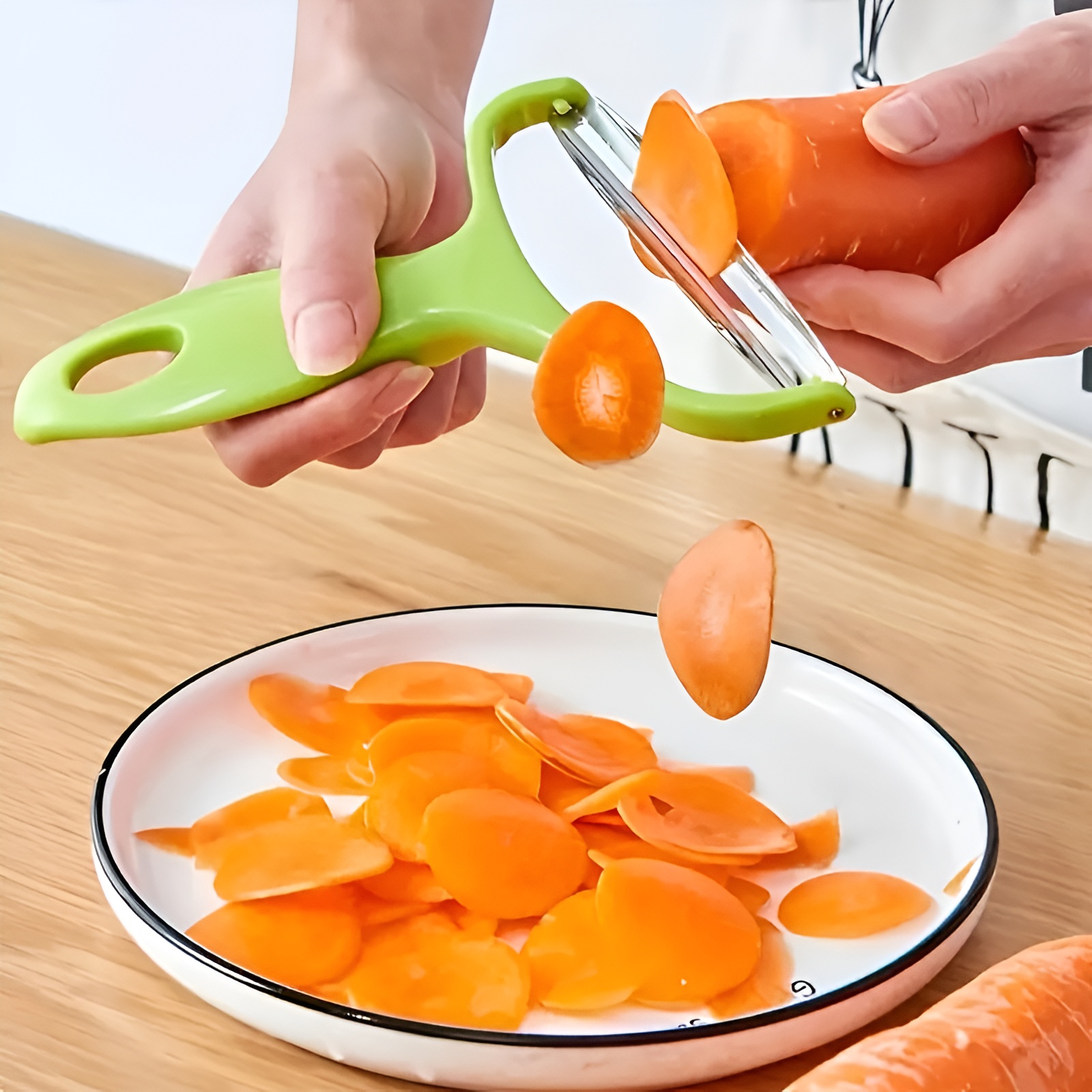 Multi Function Vegetable Shredder Peeler With Stainless Steel Blades