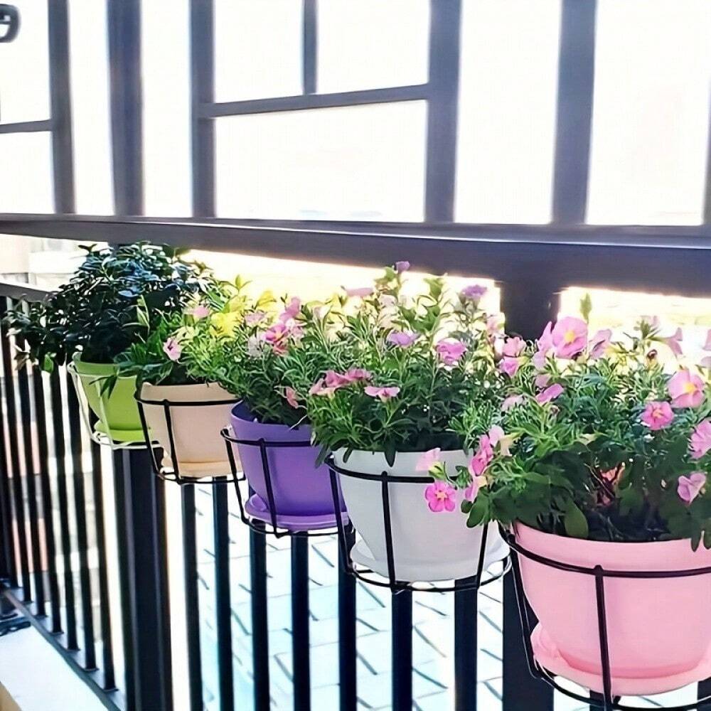 Stylish Round Metal Hanging Planters