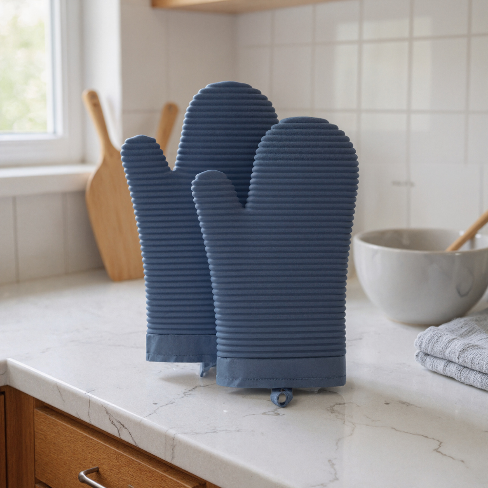 Ribbed Soft Silicone Oven Mitt SetRibbed Soft Silicone Oven Mitt Set - Image 3