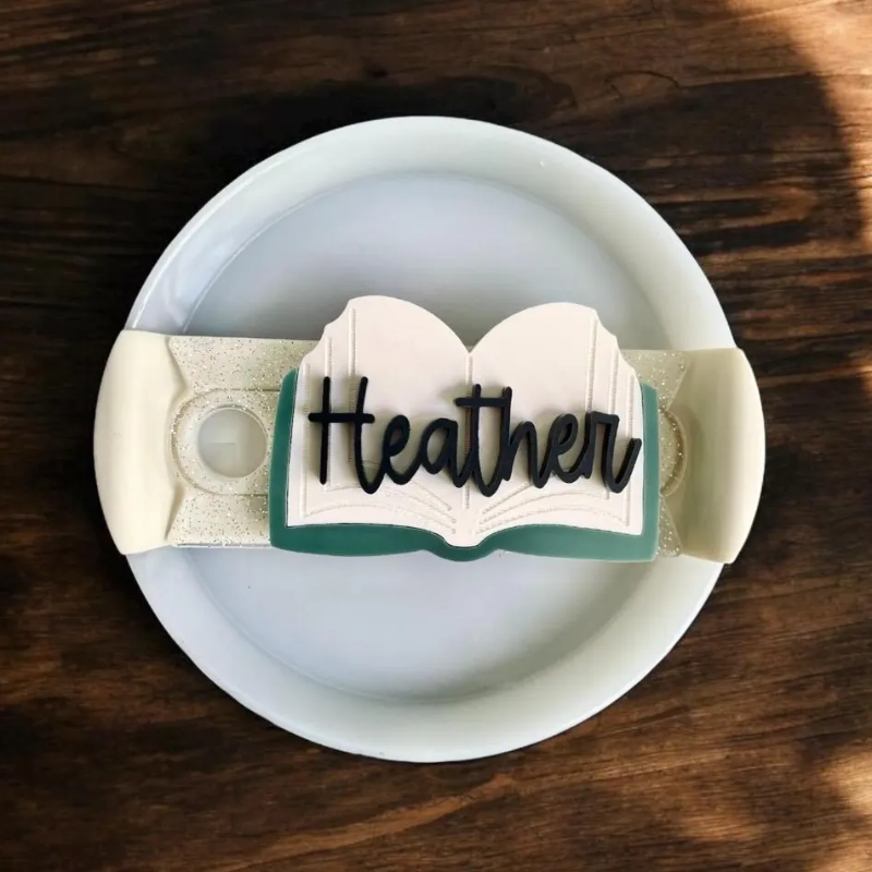 Personalized Book Design Tumbler With HandlePersonalized Book Design Tumbler With Handle - Image 3