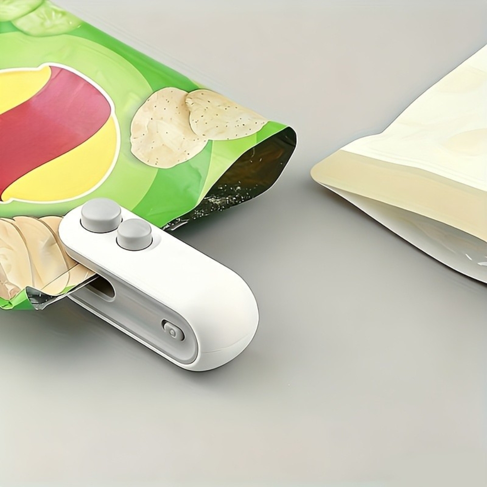 Portable And Compact Snack Bag Sealer Set For Fresh Food Storage