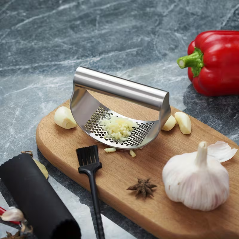 Manual Garlic Press Crusher Stainless Steel Kitchen Tool