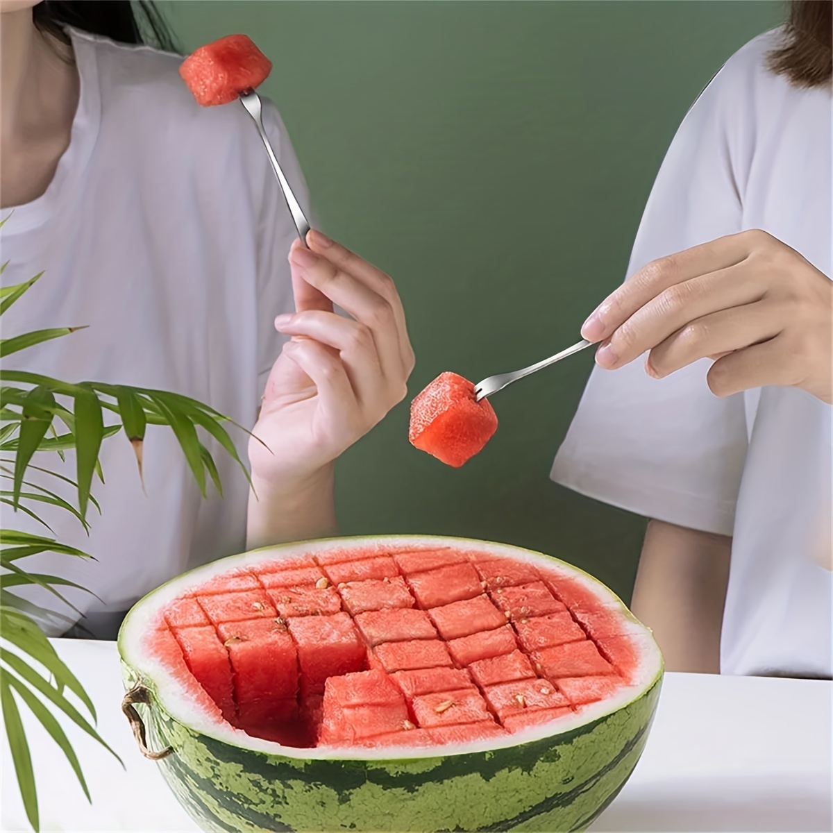 tainless Steel Watermelon SlicerStainless Steel Watermelon Slicer For Easy Fruit Cutting - Image 2