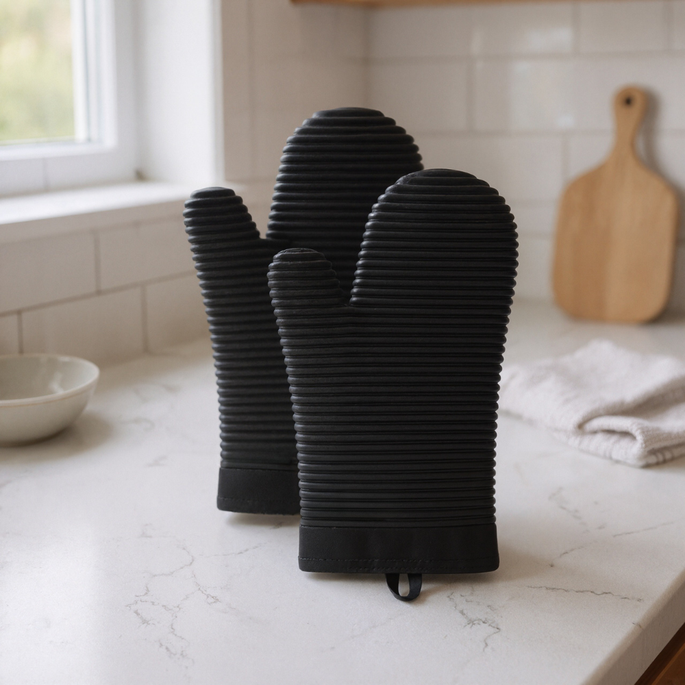 Ribbed Soft Silicone Oven Mitt Set