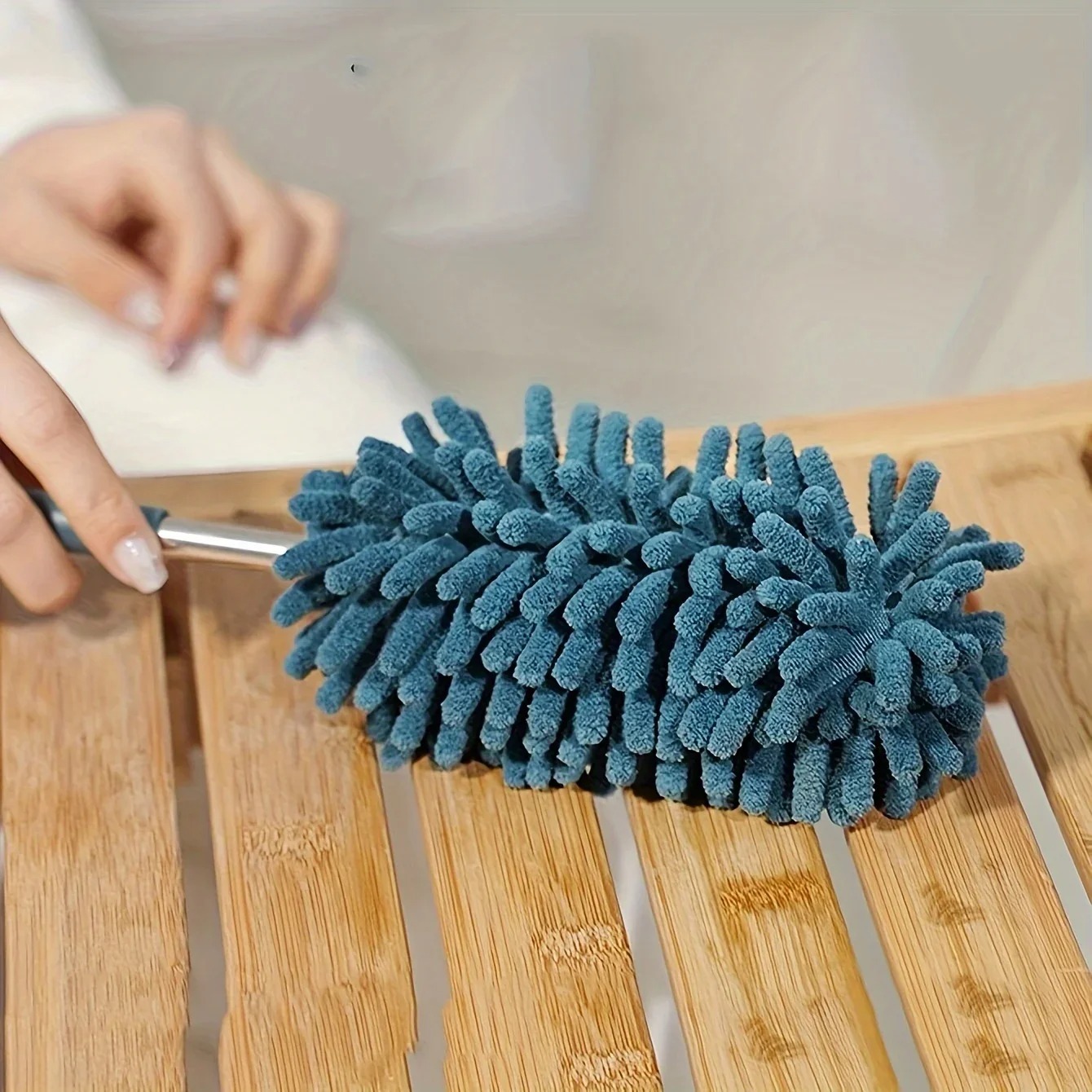 Telescopic Microfiber Duster with Ergonomic Handle & Telescopic Design/Heavy-Duty Deep Cleaning DusterExtendable Telescopic Microfiber Duster Tool For Easy Home Cleaning - Image 3