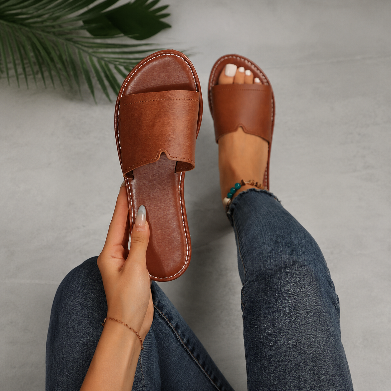 Casual Flat Slide Sandals with Slip Resistant Sole for Women