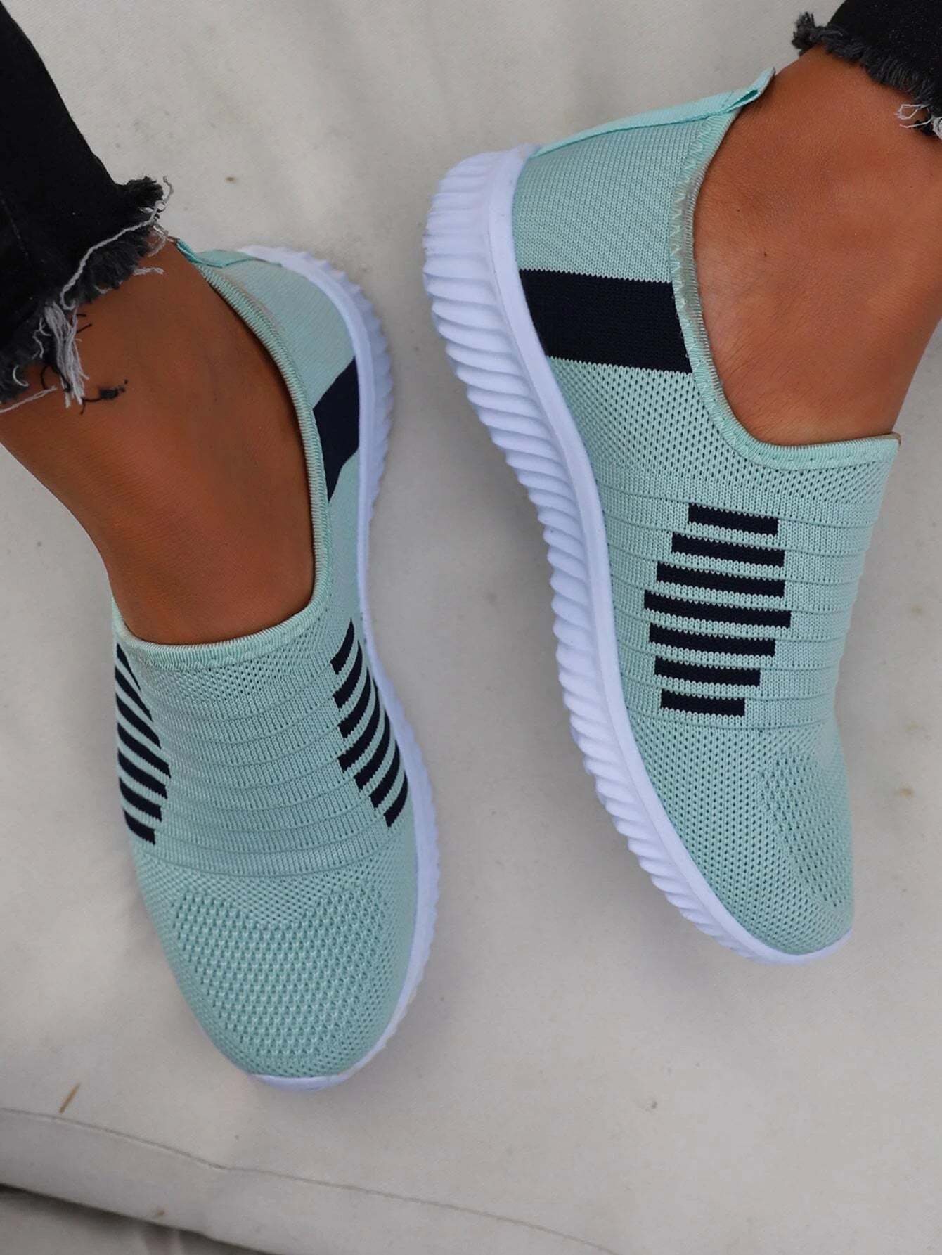 Striped Design Running Shoes-Comfy Garden Clogs