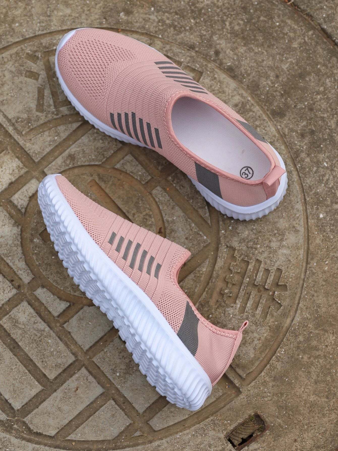 Striped Design Running Shoes-Comfy Garden Clogs