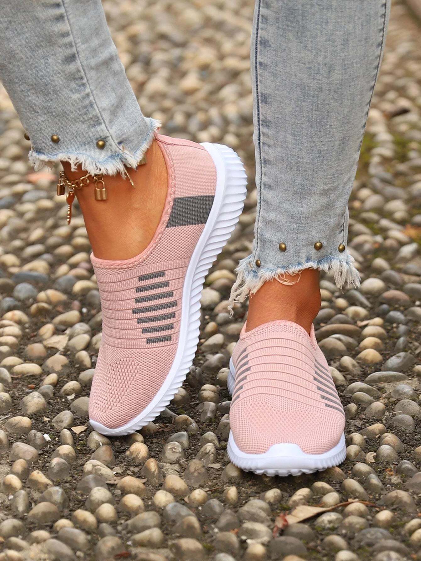 Striped Design Running Shoes-Comfy Garden Clogs