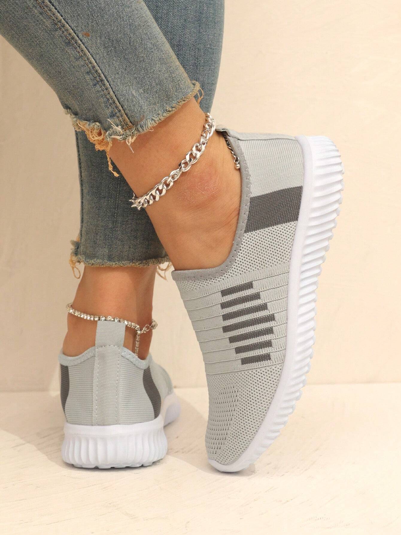 Striped Design Running Shoes-Comfy Garden Clogs