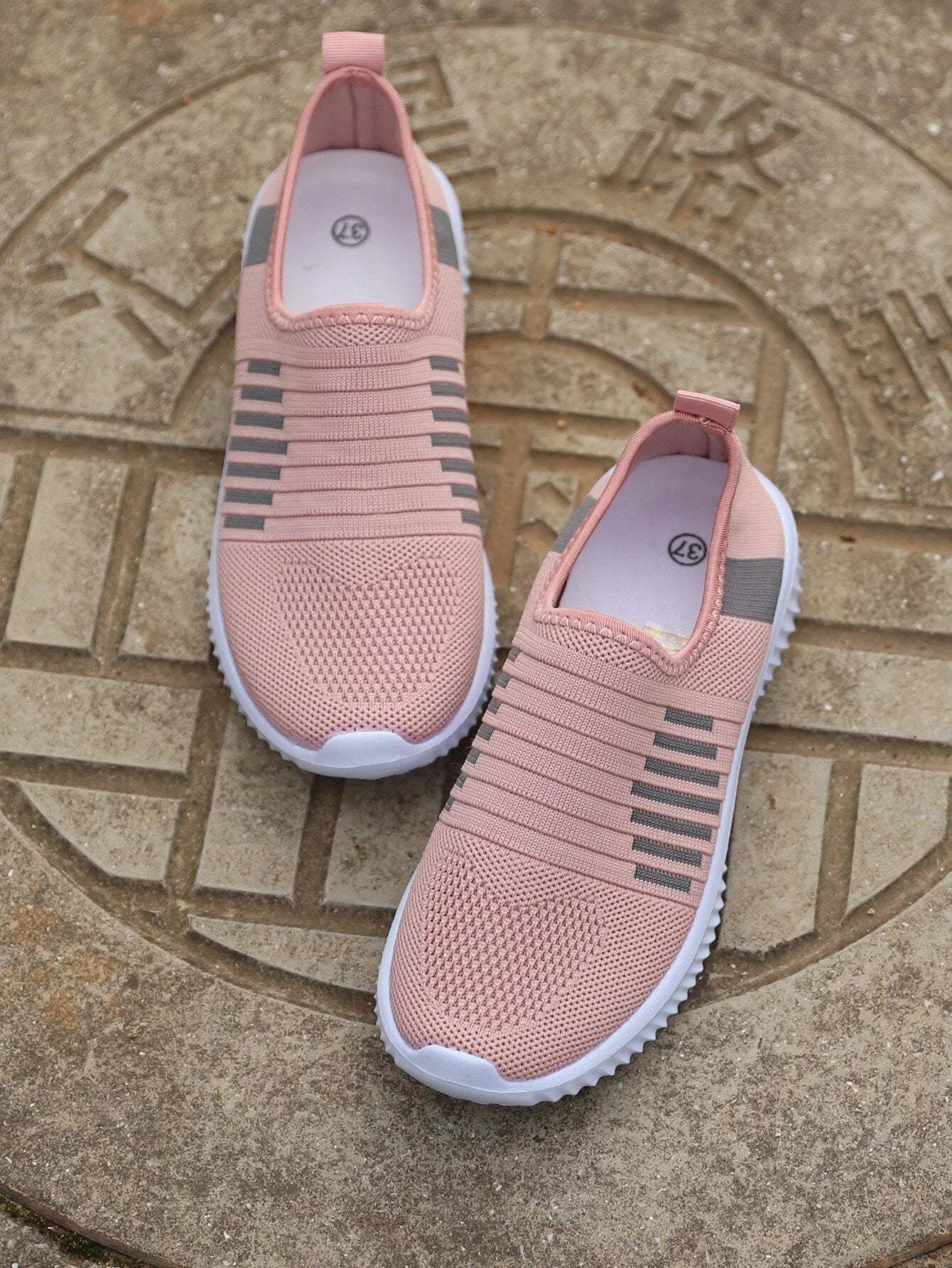 Striped Design Running Shoes-Comfy Garden Clogs