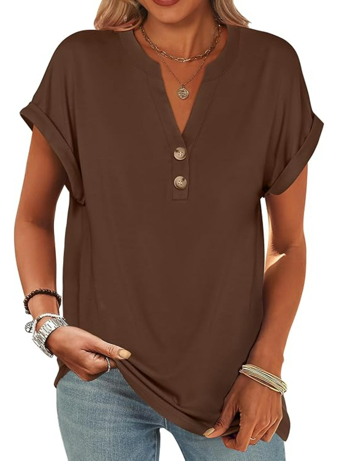 Casual Short Sleeve Tops for Women in a Loose Fit