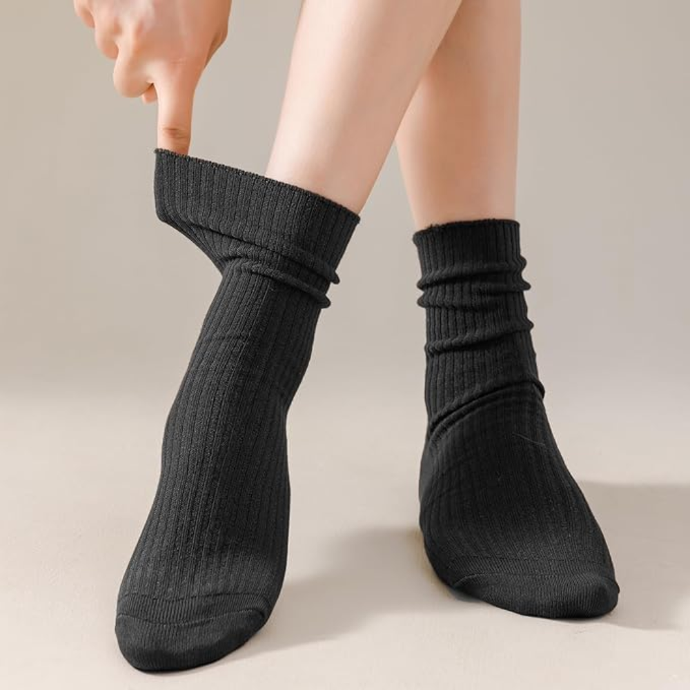 6 Pairs Of Women Crew Cotton Casual Workout Socks6 Pairs Of Women Crew Cotton Casual Workout Socks - Image 3
