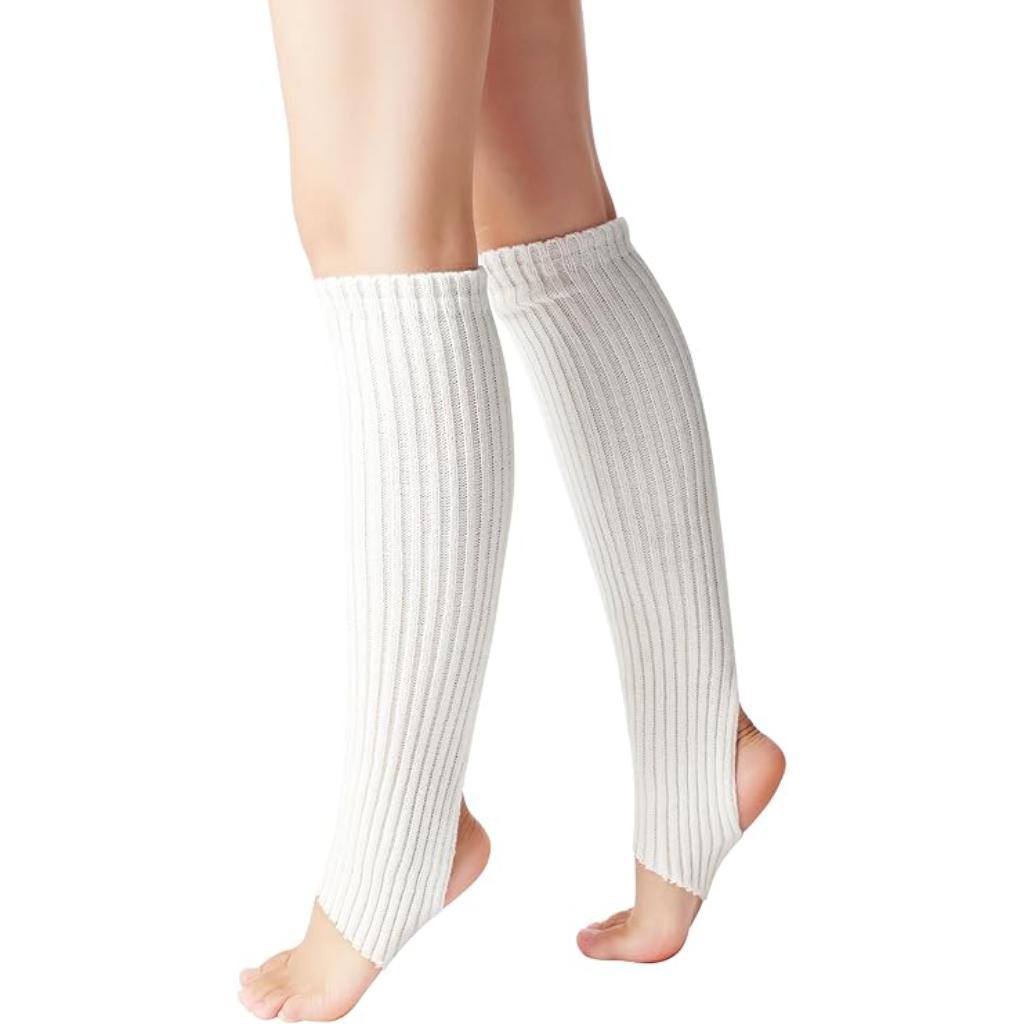 Retro Party Looks With Women Knit Warmers