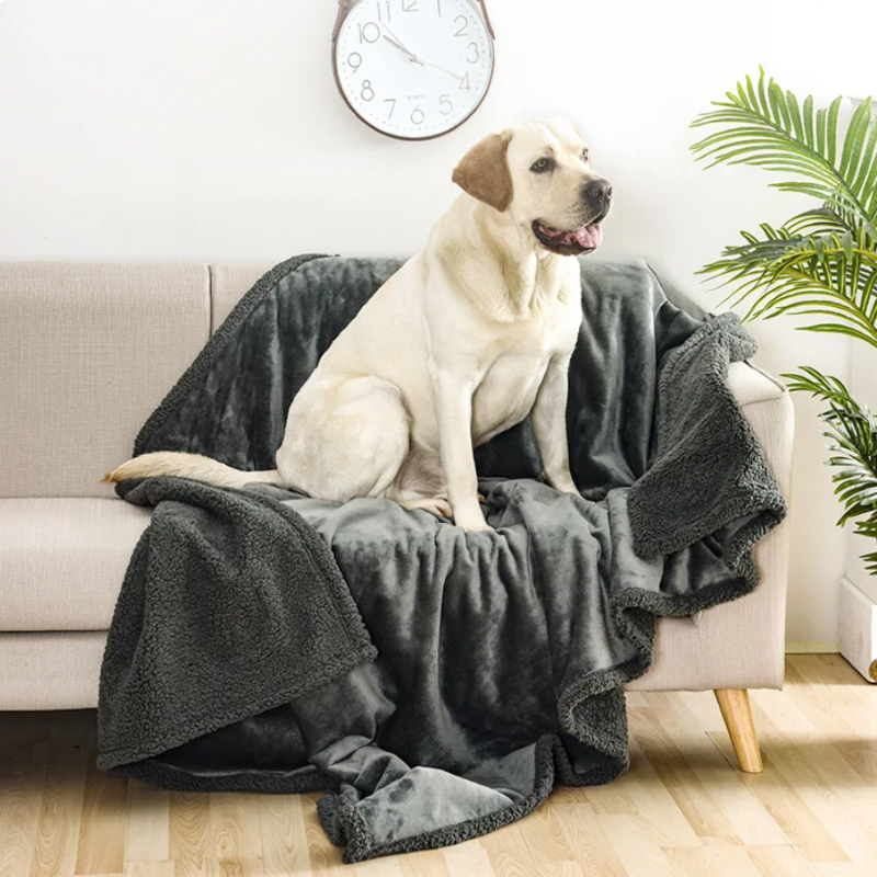 The Waterproof Blanket For Animal-Paw Print Pad