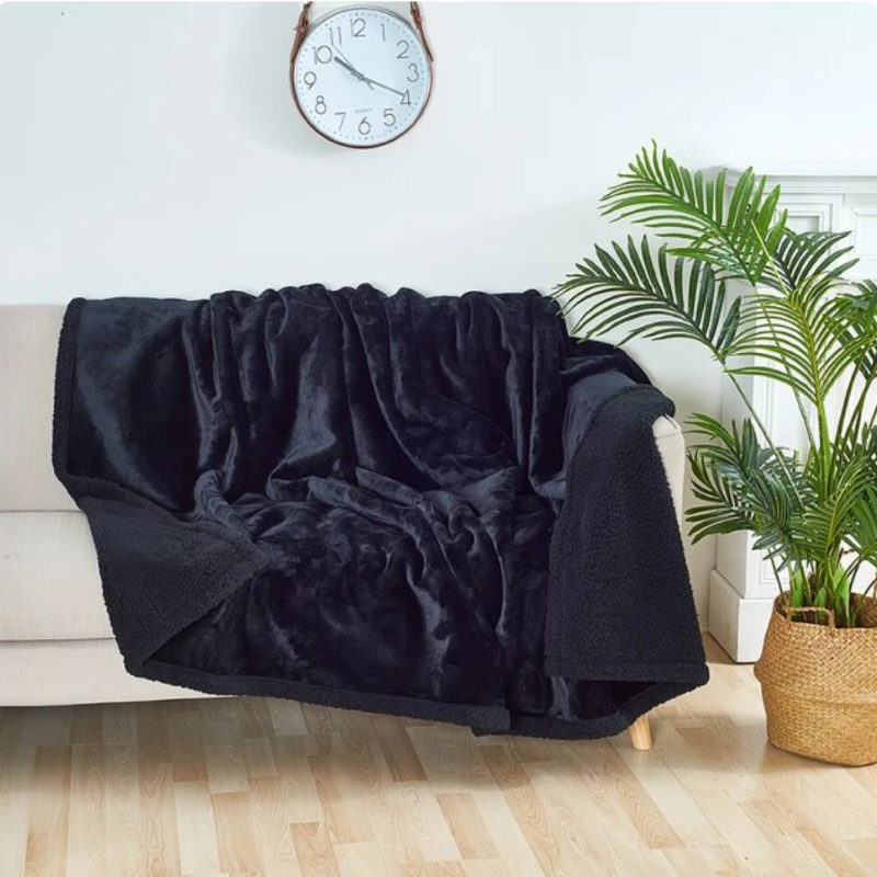 The Waterproof Blanket For Animal-Paw Print Pad